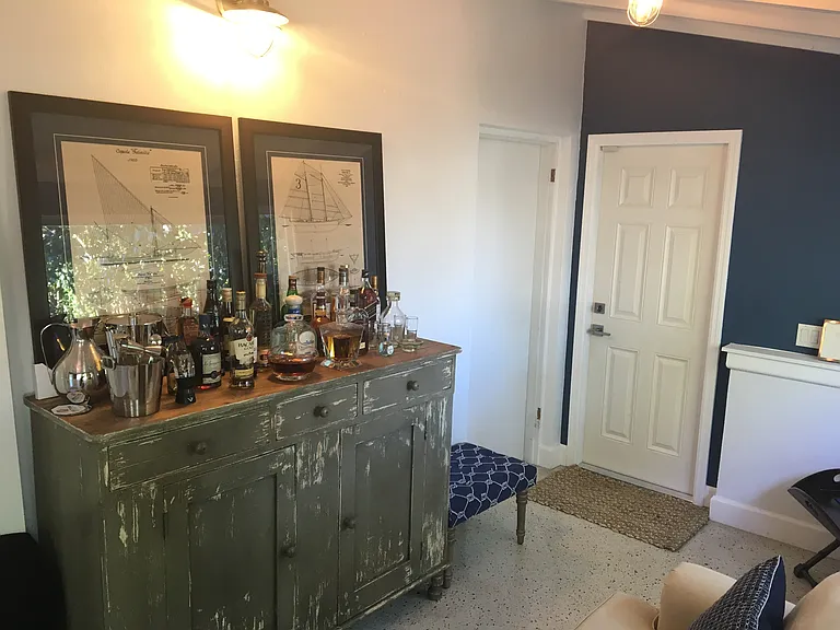 301 Forest Hill Blvd — Photo 5