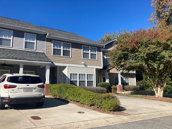 3rd image of 113 Village Place Dr