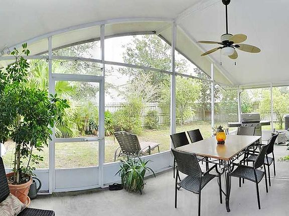 4th image of 6709 Waterton Dr