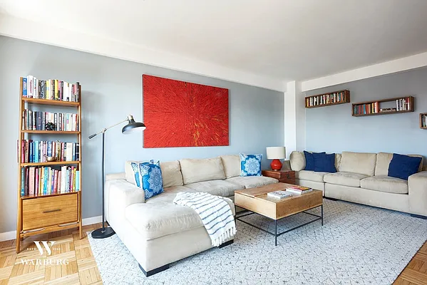 Sold by Warburg | media 12