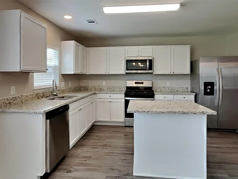 4714 Pin Oak Creek Ln — Photo 3