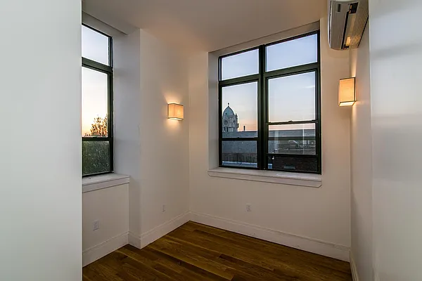 Rented by Nooklyn NYC LLC | media 43