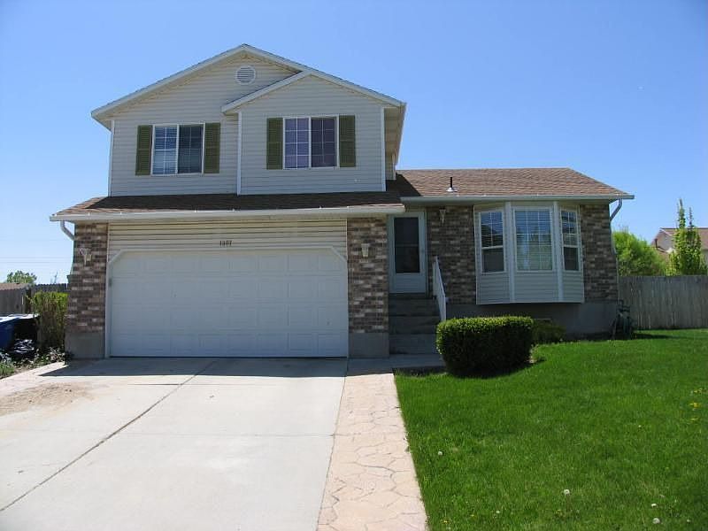 1st image of 1397 Highland Hollow Dr