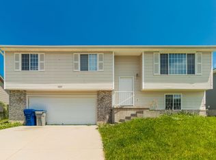 1930 Timber Ridge Rd, Lincoln, NE 68522