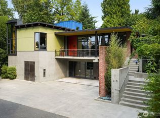 210 34th Ave E, Seattle, WA 98112