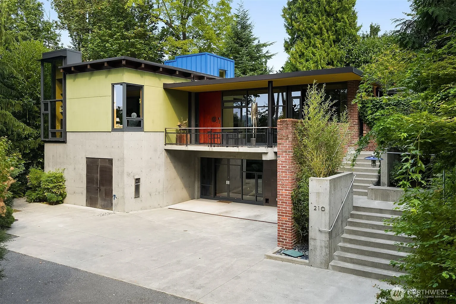 210 34th Avenue E photo 1