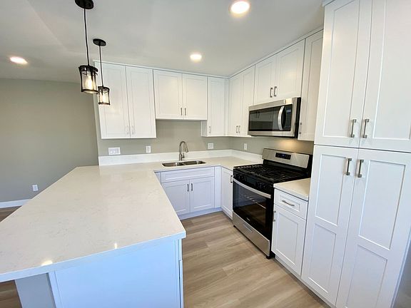 5th image of 455 W Dryden St APT 6