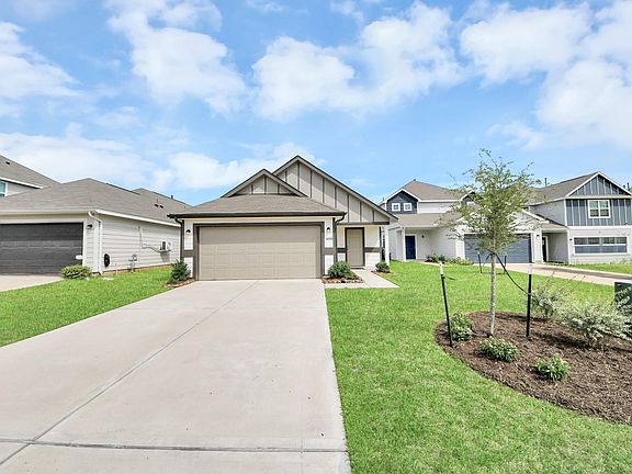 4th image of 14026 Chinook Dr