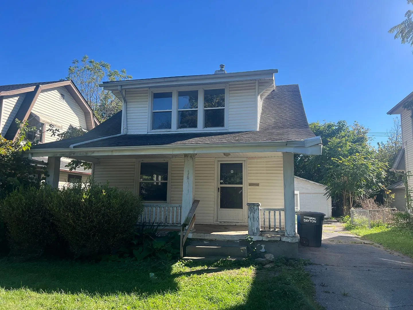 2 bedrooms 1 bathroom house for rent with extended 2 car garage — Photo 1
