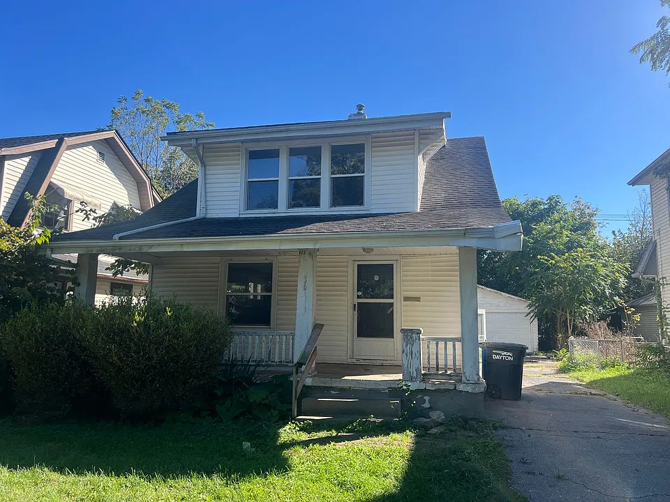 36 Sandhurst Dr