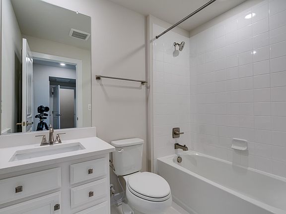 5th image of 13258 Woodland Park Rd #3C