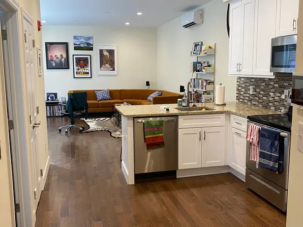 340 S 21st St #1R, Philadelphia, PA 19103