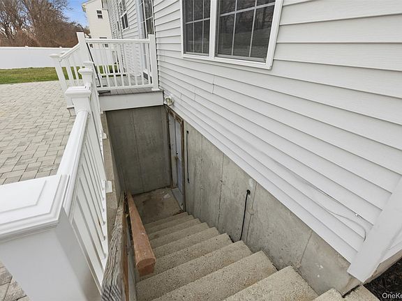 5th image of 88 Hillside Road