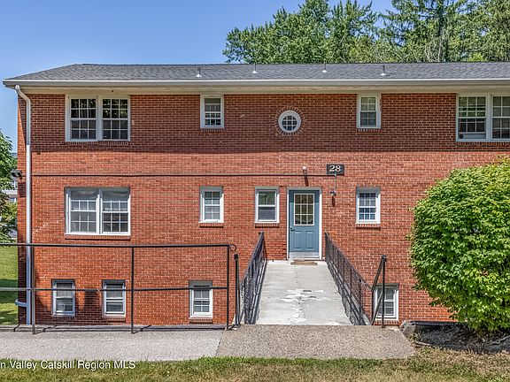 2nd image of 28-1 Huguenot Street