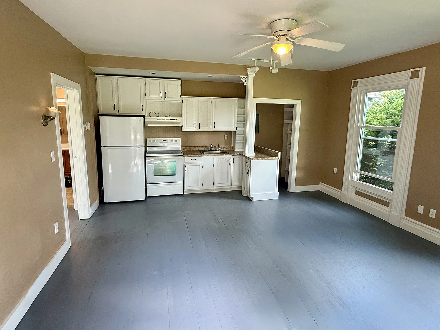 1 bed, 450 sqft, $1,000 — Photo 1