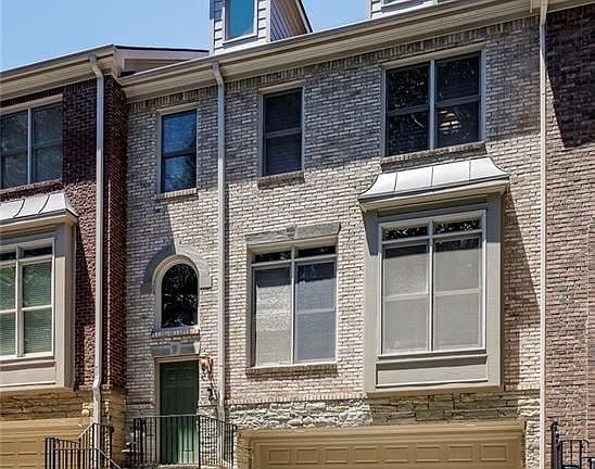 4th image of 5561 Julian Pl