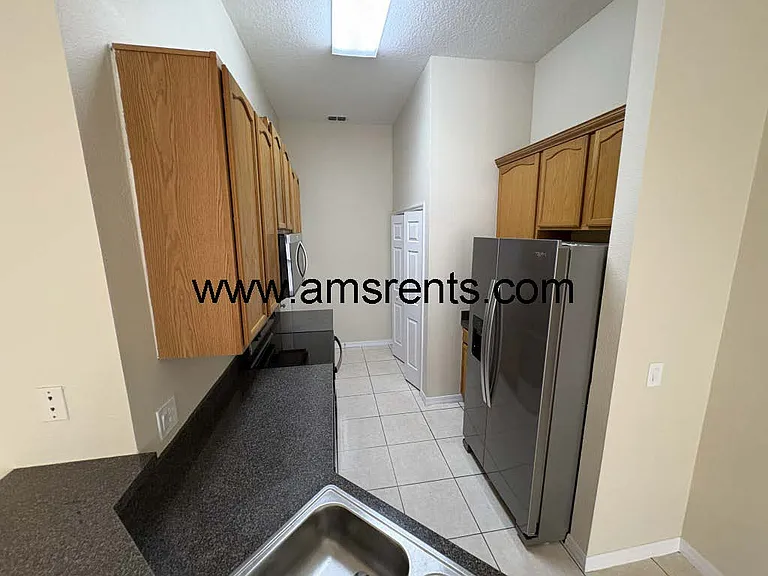 539 Albatross Dr #B — Photo 6