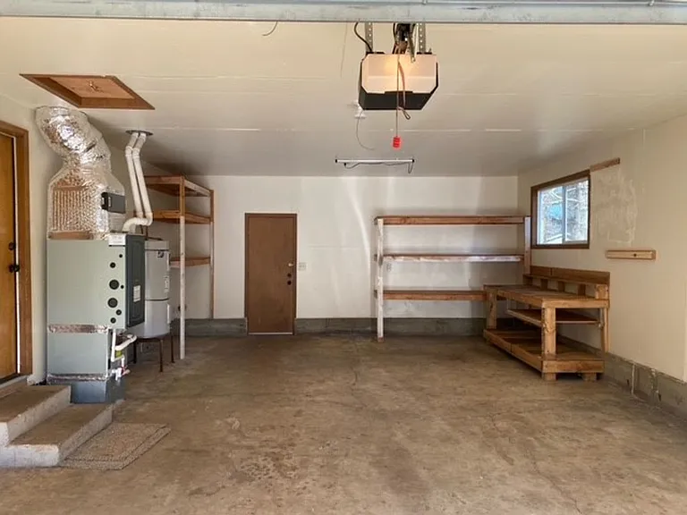 2377 Edgehill Ct S — Photo 11