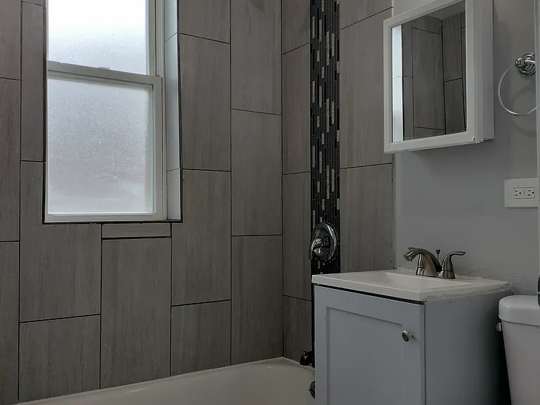6601 S Green St #821-1 — Photo 10