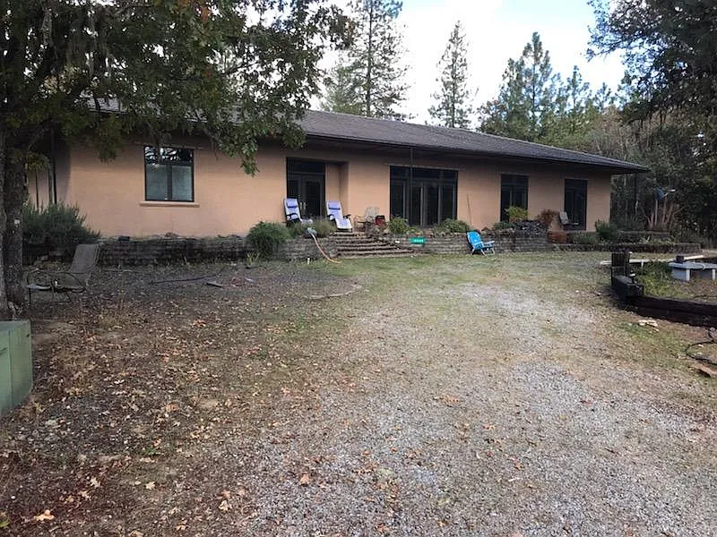 16880 Meadows Rd photo 1