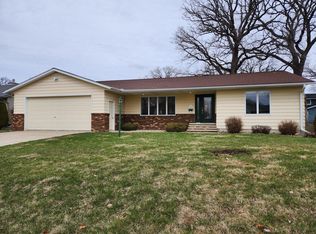 211 Glenn Rd, Albert Lea, MN 56007