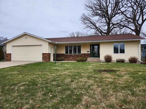 211 Glenn Rd, Albert Lea, MN 56007