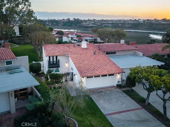 2111 Vista Entrada, Newport Beach, CA 92660