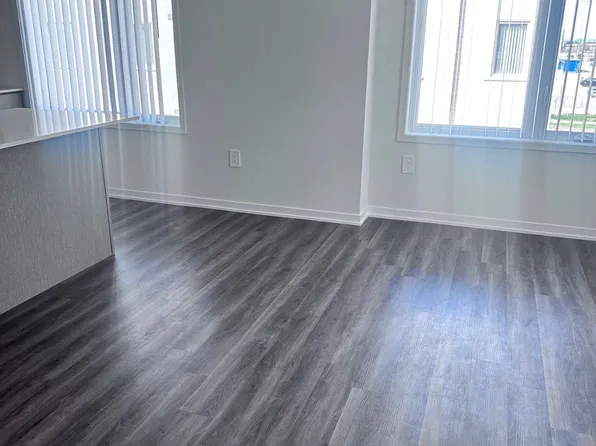 141 Honeycrisp Cres #199, Vaughan, ON L4K 0N7