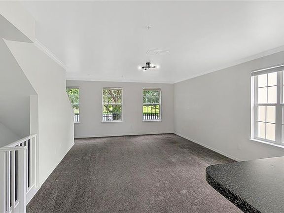 3rd image of 1038 Waterside Dr