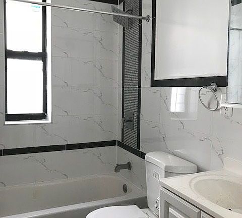 5th image of 49 Clarkson Ave APT 3G