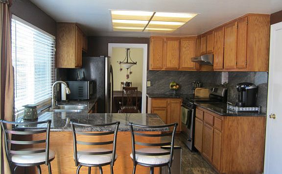 4th image of 2886 Grafton Way