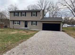 19544 E Lake Site Dr, Hope, IN 47246