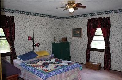 3rd image of 227 Highwood Dr