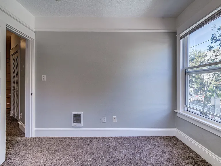 2110 NW Flanders St — Photo 48