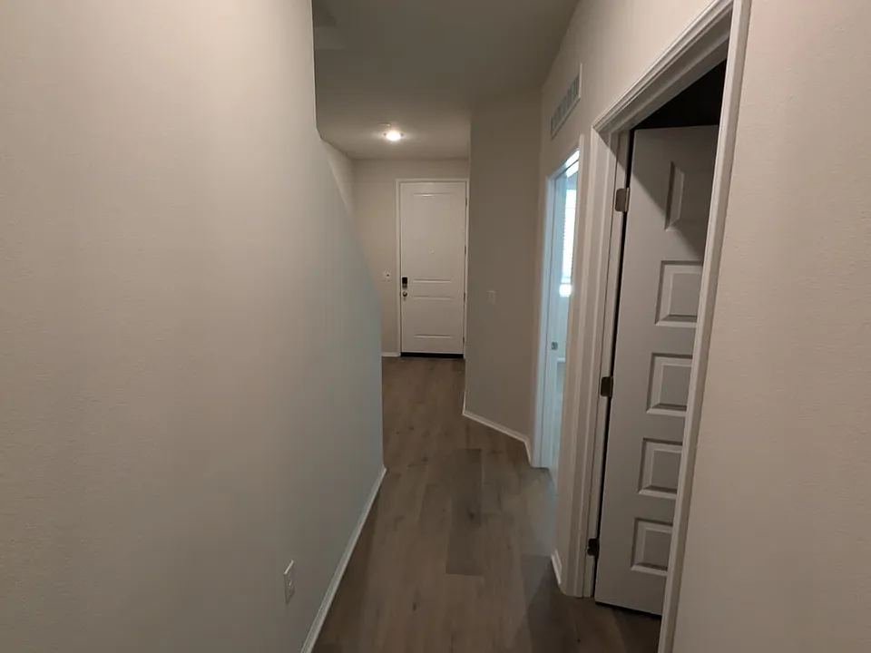 404 Lotus Dr #404