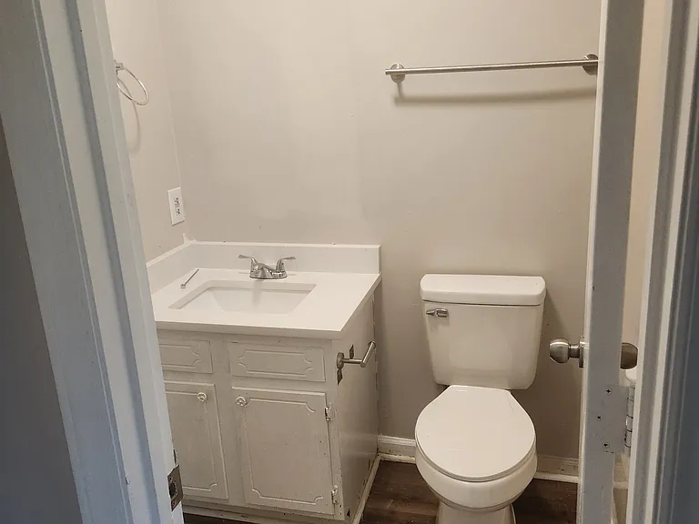 403 Stanton Dr — Photo 11