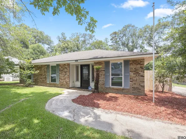 8885 Timber Dr, Denham Springs, LA 70726