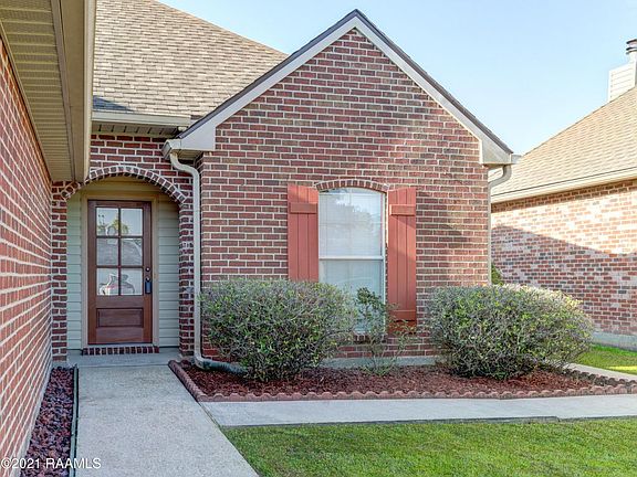 5th image of 141 Wild Rose Ln