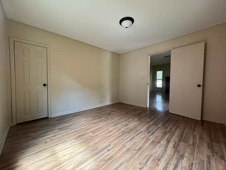 385 Main St — Photo 11