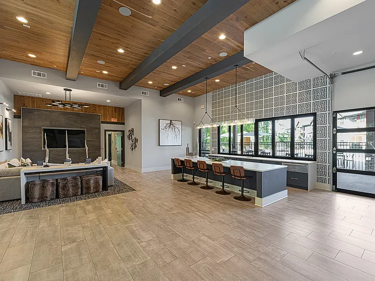 Populus Westside Apartments — Photo 6