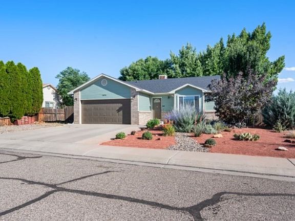2nd image of 3275 1/2 S Mountain Oak Ct