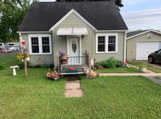 331 1st St, Rosholt, WI 54473