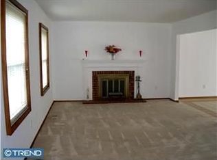 24 Fleetwood Pl, Willingboro, NJ 08046