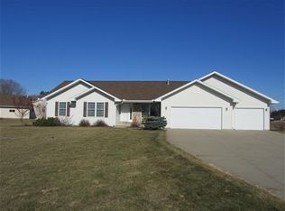 4800 Fairfield Dr, Plover, WI 54467