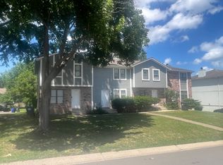 1004 NE 2nd St, Blue Springs, MO 64014