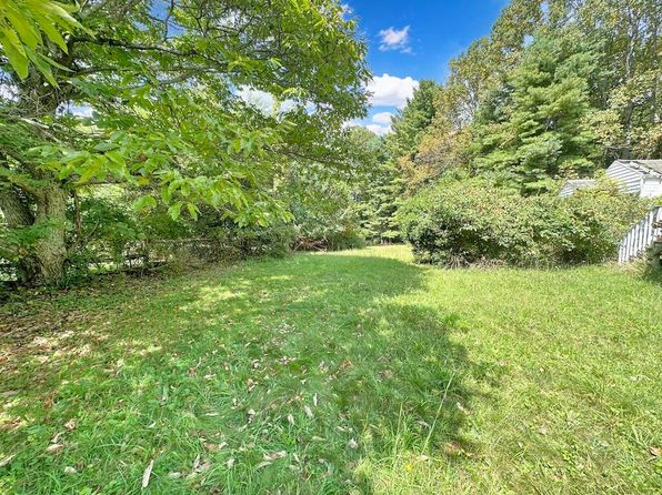 53 Woodberry Ln, Galax, VA 24333