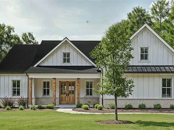 5855 Canterbury Way, Clermont, GA 30527