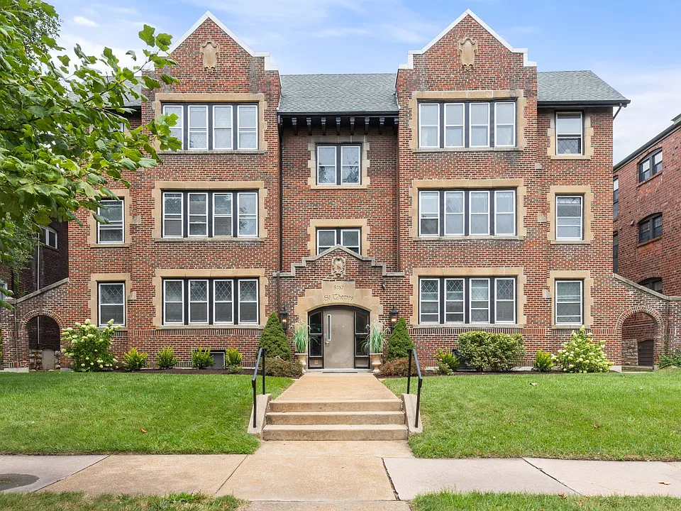 6157 Waterman Blvd #1W