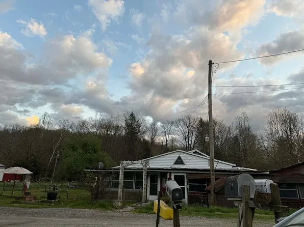 128 Cassity Long Run, Mabie, WV 26278