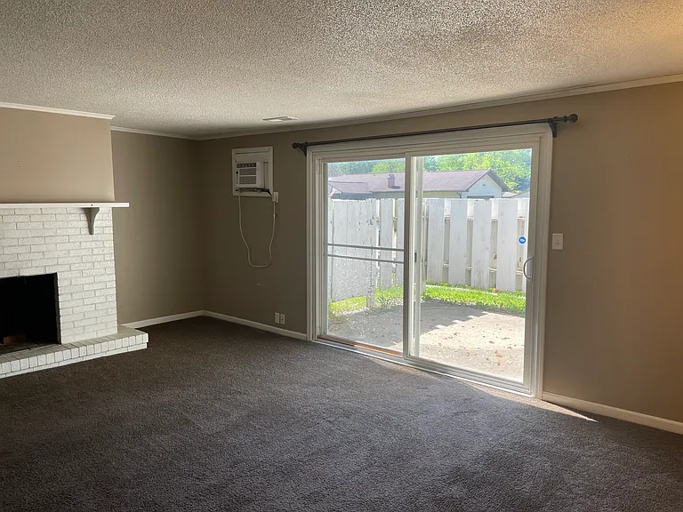 310 S Forest Ave #2 — Photo 9